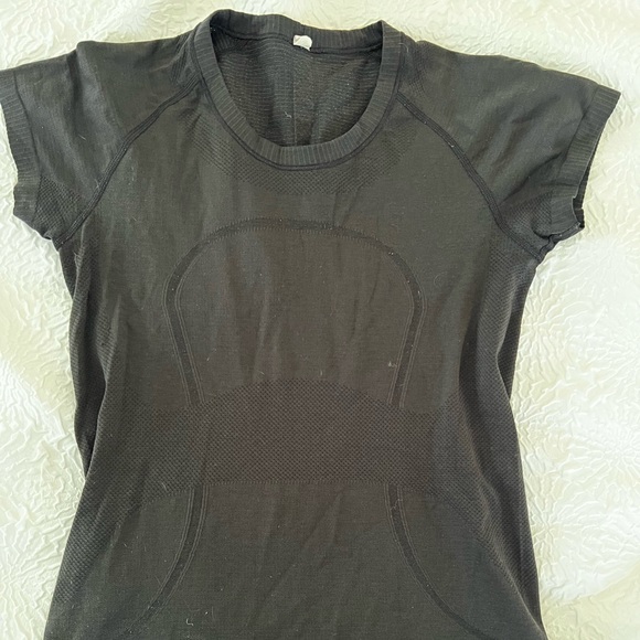 Lululemon shirt - Picture 1 of 4